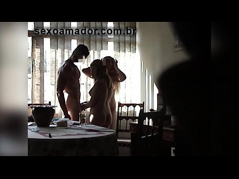 ❤️ Ang mga higala sa sekso nagdapit sa usa ka higante nga lalaki ug usa ka tulo nga kauban niya ❤❌ Porn video sa amon ❌